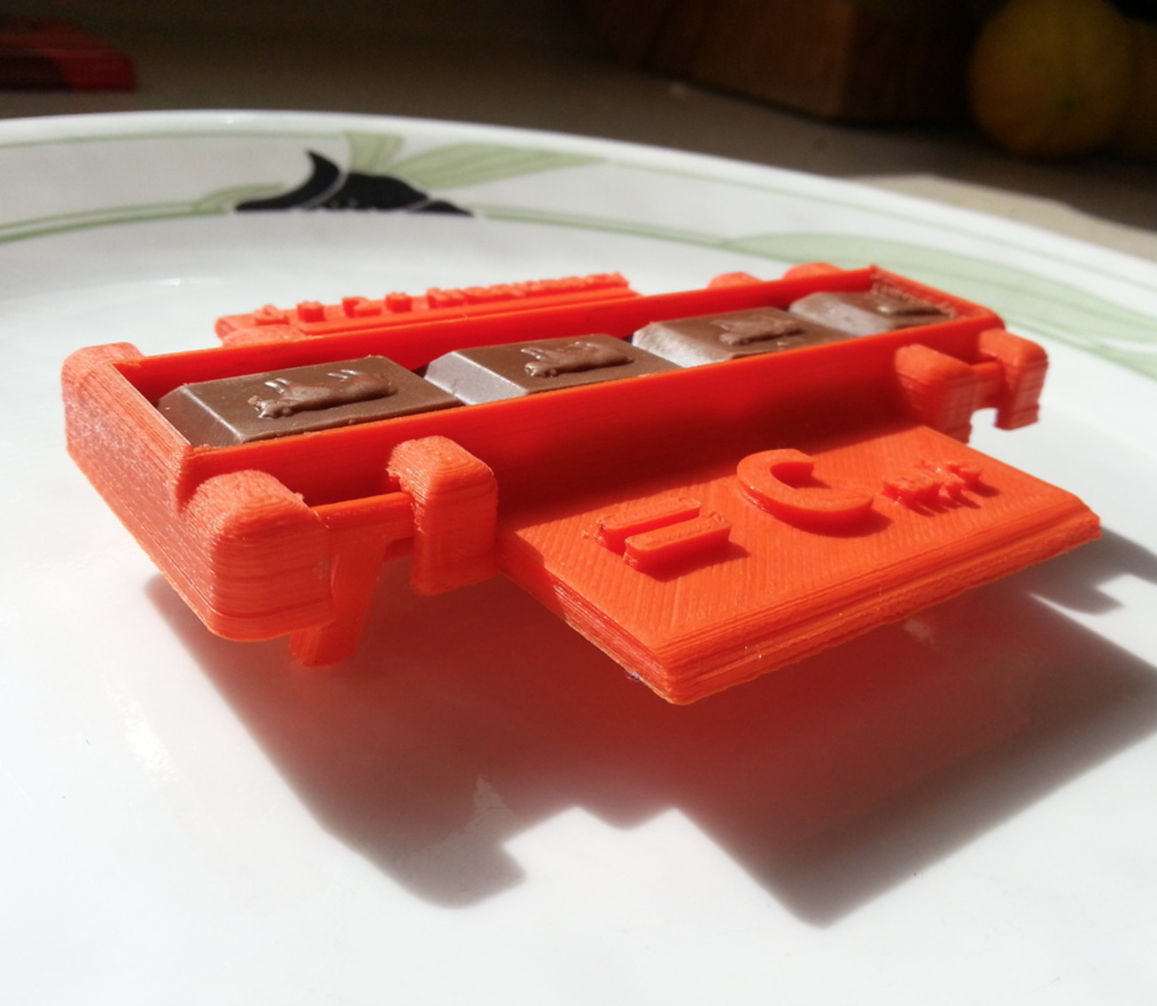 Capture d’écran 2016-12-14 à 16.29.49.png Download free STL file Measure the Speed of Light With Chocolate! • 3D printer object, Yuval_Dascalu