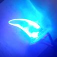 8mb.video-CXJ-7DobJntB_Moment.jpg Glowy Claws