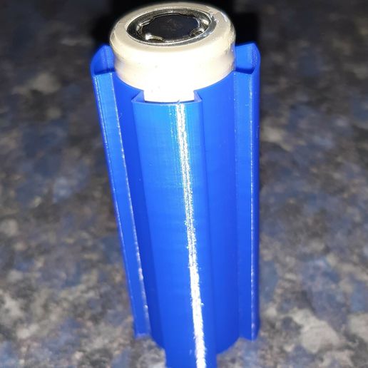 18650-to-26650-Lithium-Ion-Battery-Sleeve-v2-b.jpg Adaptateur pour batterie lithium-ion 18650 à 26650