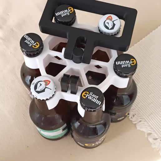 IMG_20250404_165549_2.jpg 6 pack 25-33cl beers fresh holder (star shaped ice compartiment included)