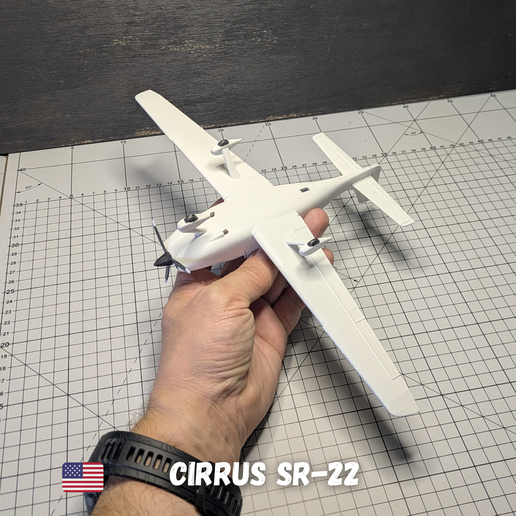F.png Aeronave Cirrus SR-22