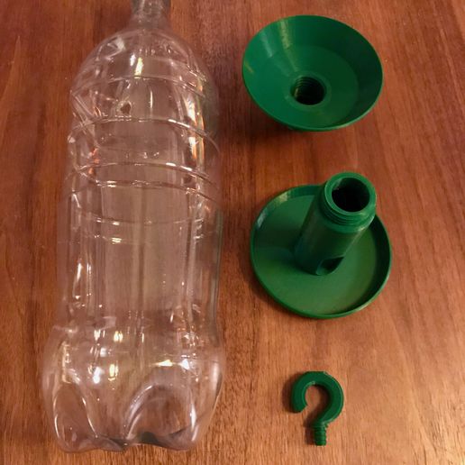 Easy to refill PET-bottle Bird feeder - 3D model önizlemesi