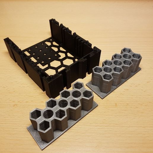 88be077330eee350344732c6d7903284_display_large.jpg 带焊头固定器的焊台（真空脱焊泵）