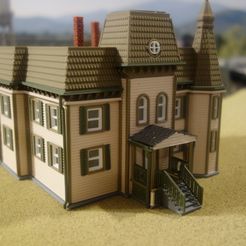 24172b0e-8b20-475e-a89a-013affbc9691.JPG HO Scale The Pennywise House