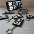395263721_803013831829971_7474505720568558867_n.jpg Keychain with cell phone holder function
