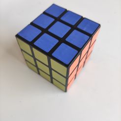 IMG_20220218_163357-min.jpg Rubik's Cube box