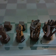 Capture_d_e_cran_2016-08-16_a__11.57.44.png Free STL file Chess Set - Round vs Blocky・Object to download and to 3D print, ChaosCoreTech