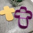 IMG_9695.jpeg CROSS COOKIE CUTTER. CROSS COOKIE CUTTER