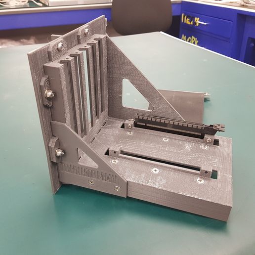 20171219_153138.jpg GPU Vertical Mount - SLI