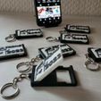 395261214_803013851829969_2937330102282254571_n.jpg Keychain with cell phone holder function