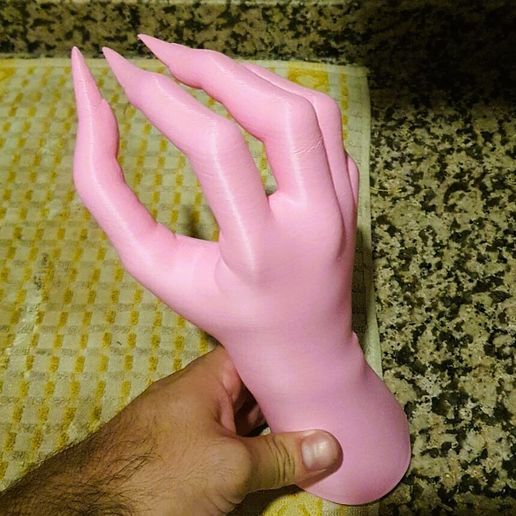 1.jpg Mano Zombie / Garras