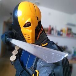 IMG_8910_display_large.JPG Fichier STL gratuit Masque Deathstroke + pièces de cosplay・Objet à télécharger et à imprimer en 3D