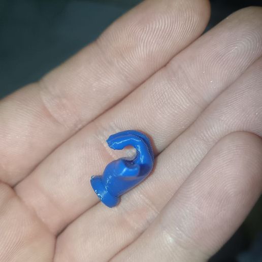 photo_2024-09-22_20-26-14.jpg Mano de Mickey Mouse Pasacables de 3 mm