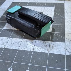 PXL_20221024_115348590.jpg Archivo STL gratis Tapa de batería AnyTone 868/878 3100mAh・Diseño de impresión 3D para descargar