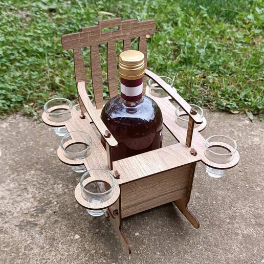 viber_image_2025-10-25_22-19-13-176.jpg Cadeira de baloiço para garrafas e copos de shot, DXF