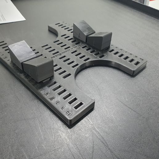 20230628_101808.jpg Display/Working stand