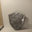 DSC_1559.jpg Link's shield, in Zelda Ocarina of Time on N64 (shield)