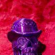 Gentlemans-skull-7.jpg Gentleman's skull with pipe