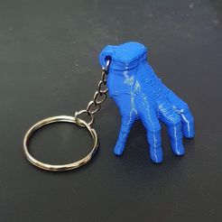 Foto1.jpg STL-Datei Merlina Addams Schlüsselanhänger Hand Schlüsselanhänger・3D-druckbares Modell zum Herunterladen