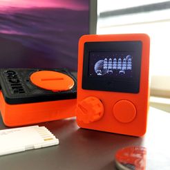 Micro_2032_1.jpg Free STL file MICRO - a micro handheld case for attiny85 Tinyjoypad・3D printing design to download