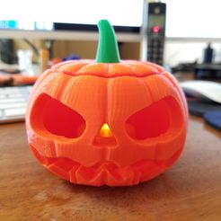 20180913_102021.jpg Free STL file Jack-o'-lantern Pumpkin with separate stem・3D printable design to download, eight_heads