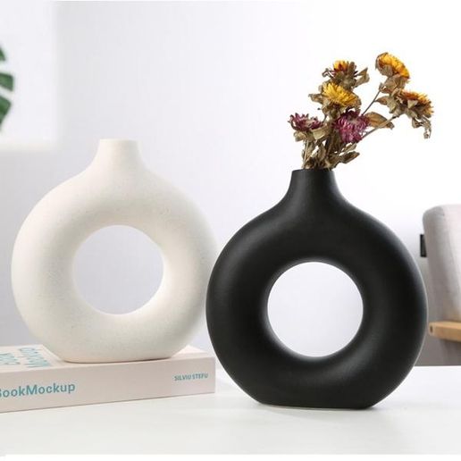4.jpeg NORDIC CIRCULAR HOLLOW VASE / NORDIC CIRCULAR HOLLOW VASE