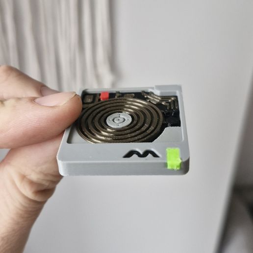 20250725_190736.jpg Alien Romulus - Andy's Synth Chip Card