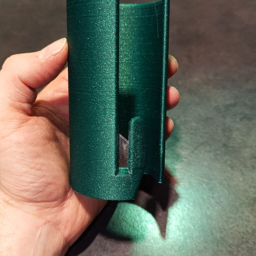 PH-2.jpg GIFT WRAP CUTTER