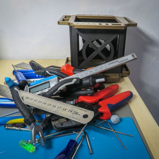 pile of tools.JPG Free STL file Rotating Tool Caddy・3D printer model to download, moXDesigns