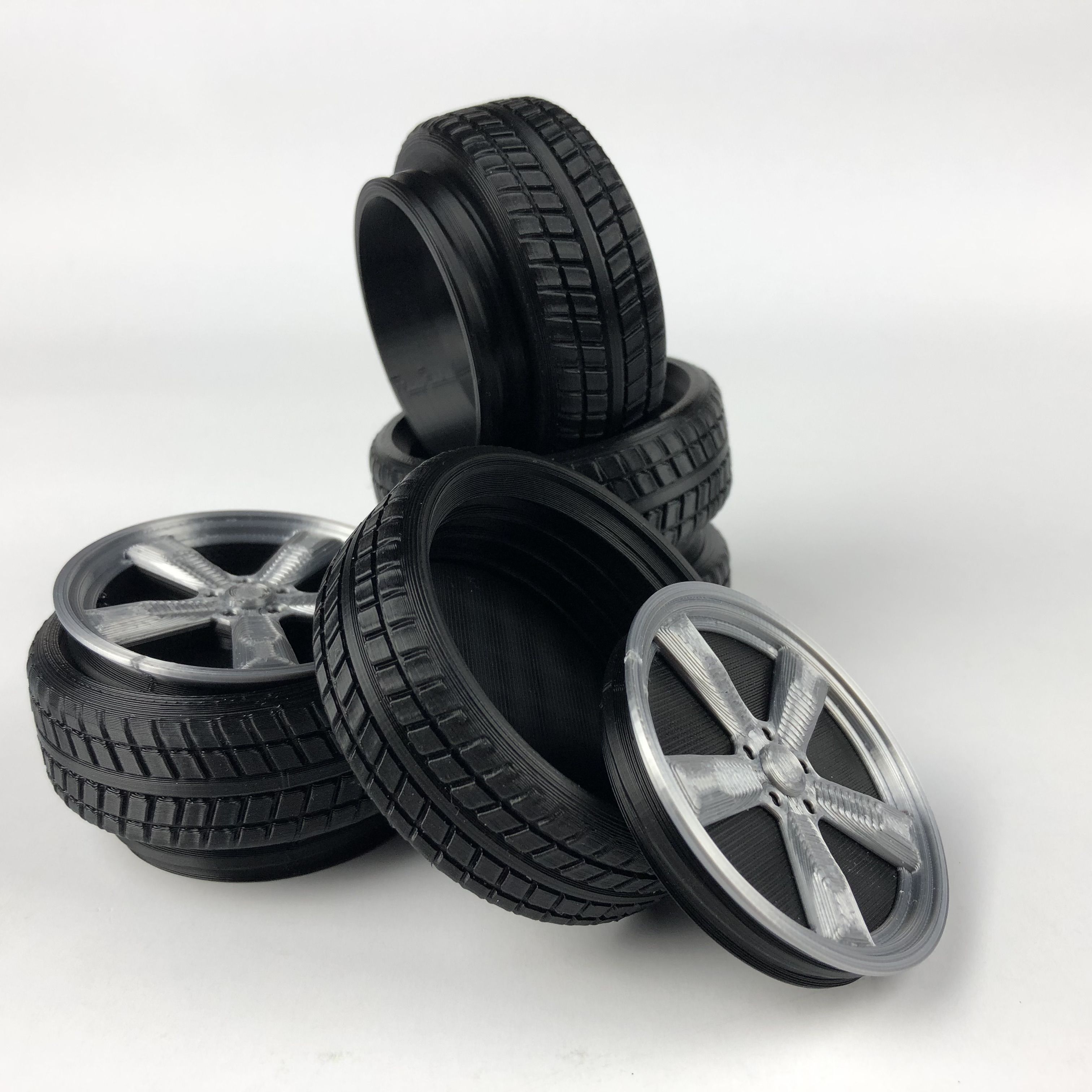Stackable Tire Model STL file Modular TIRE STACK Containeră»3D printing model to downloadă»Cults