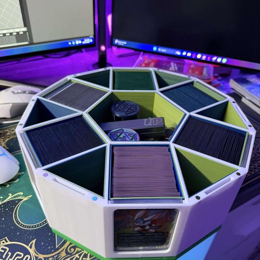 462578156_462631900275442_7557463371490654712_n.jpg Commander deck box