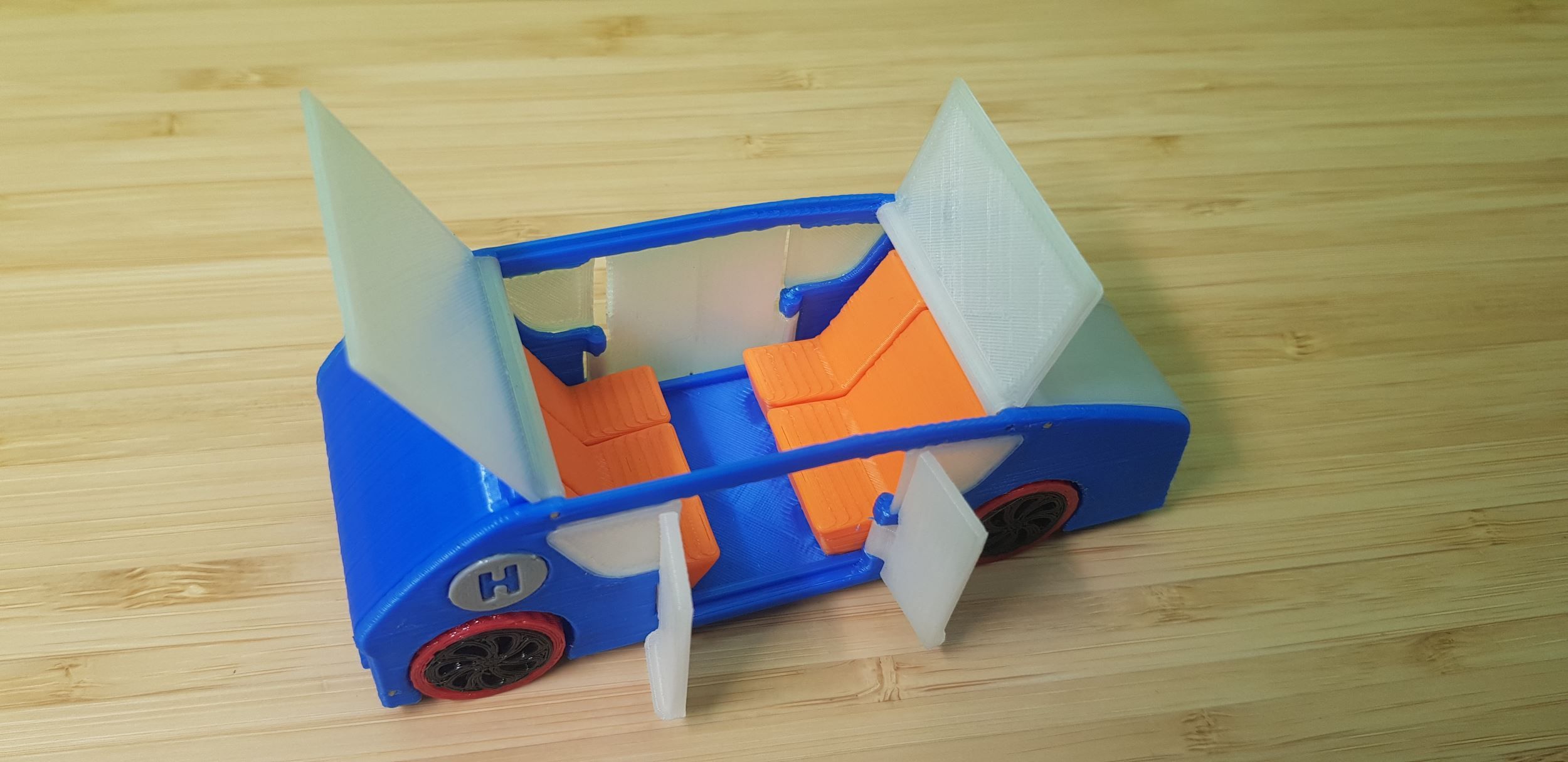 v06.jpg Download 3MF file Autonomous Hydrogen Fuel Cell Concept Car “Autonomus“ • 3D printer model, lyahovsky