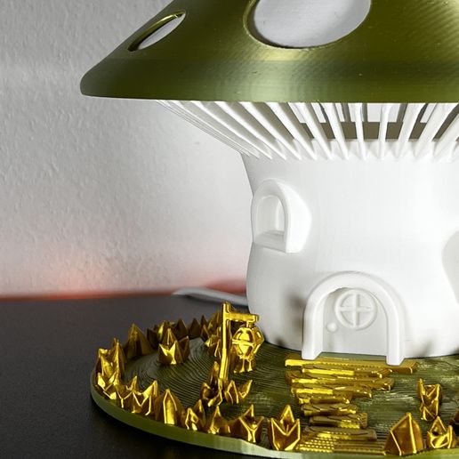 IMG_1801.jpg The Magic Mushroom Lamp!