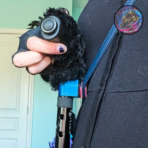 455681804_432109743178576_1730425304689906238_n.jpg Clip para bastón manos libres sin imán + Clip para bastón ajustable