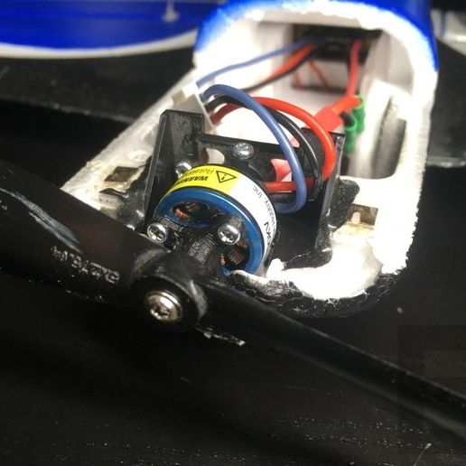 8c7379453efc22bf7f084f26bd214954_display_large.JPG UMX Sbach Propeller Adapter