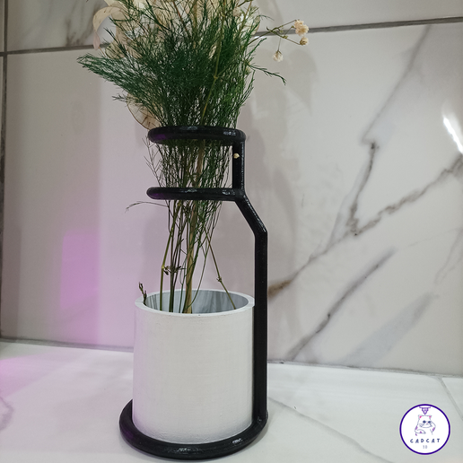 IMG2.png ELEGANT VASE