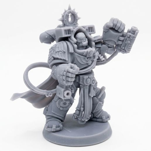Marneus calgar