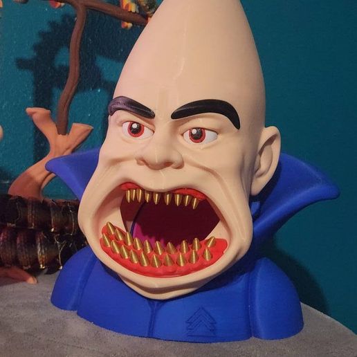 559151626_10227813349416236_2495470689229636477_n.jpg Distributeur de bonbons Coneheads - Type C