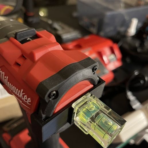 c953706f-da0c-4b2e-8b67-dc4fac03f0cf.JPG Milwaukee Drill Bubble Level