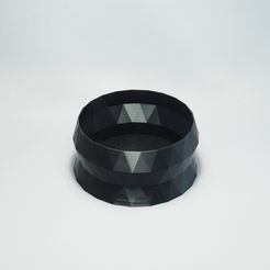 P1032052.JPG Lowpoly triangle vase - fat