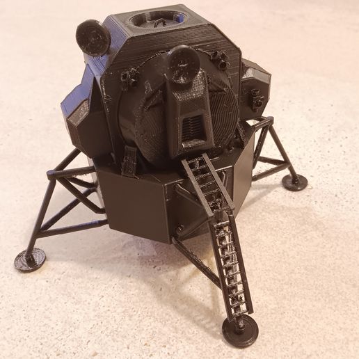 20240111_171126.jpg Apollo 11 lunar lander