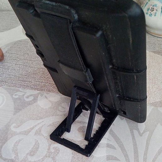 Folding Smartphone & Tablet Stand 3D model
