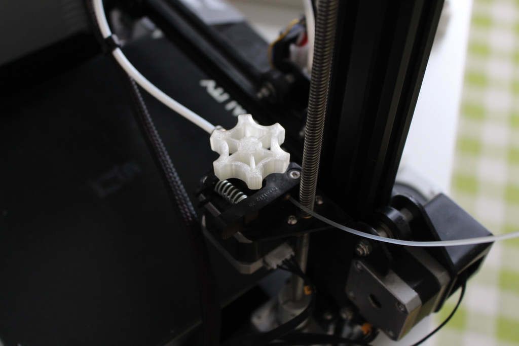 IMG_7478_compressed.JPG Free STL file Creality Ender 3 / MicroSwiss Direct Drive Extruder Motor Knob・Model to download and 3D print, un_ours_blanc