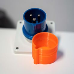 DSC05386.jpg STL-Datei Plug Cover for 16A-230V CEE-Plug 3Pin・Design zum Herunterladen und 3D-Drucken
