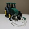Green_Tractor.jpg Kids pull toy tractor