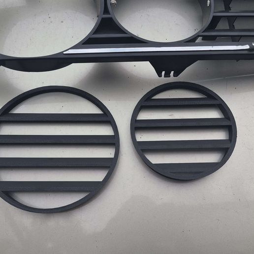 VW Golf Headlight and Foglight Grill