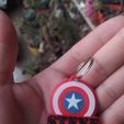 IMG_20201016_192419.jpg Captain America key ring shield
