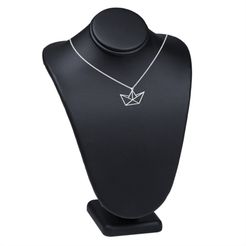 boat-necklace-example.jpg Fichier STL Collier bateau・Modèle à télécharger et à imprimer en 3D