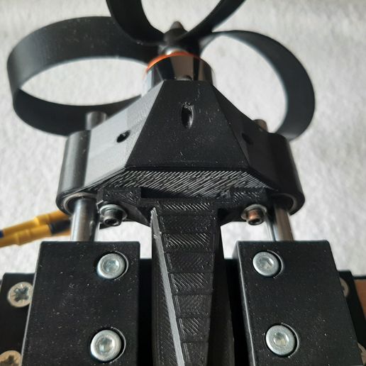 20230905_091132.jpg Test bench for model propellers