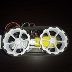 20180709_142648.jpg Archivo 3D gratuito Pistas Arduino Tank・Objeto para descargar e imprimir en 3D